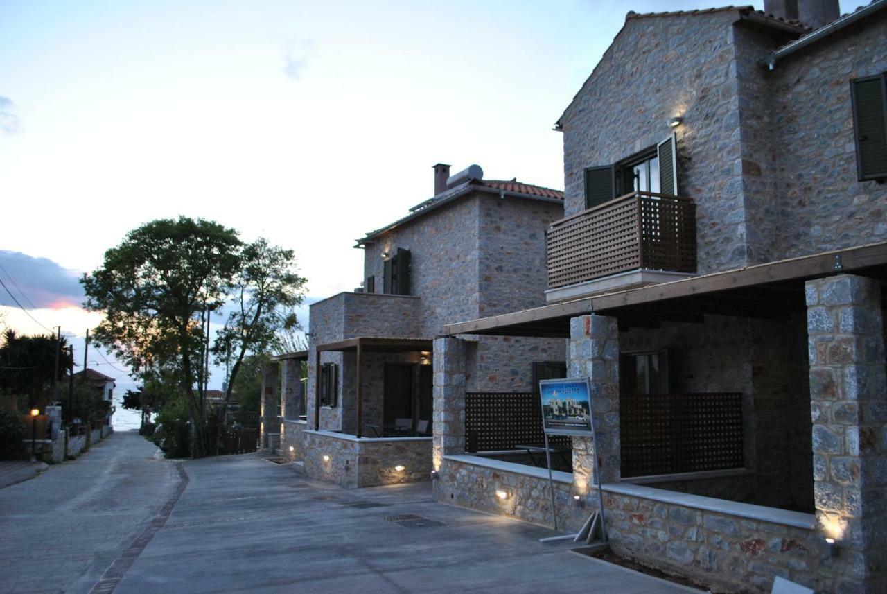 Petras Gi - Stone Houses Ступа Екстериор снимка