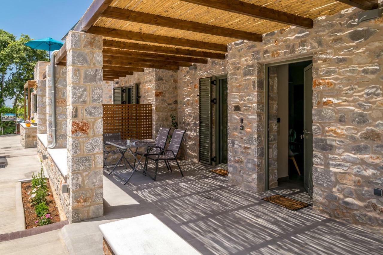 Petras Gi - Stone Houses Ступа Екстериор снимка